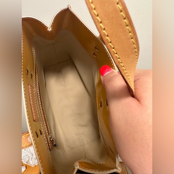 Small Vernis Lv bag - Picture 3 of 9